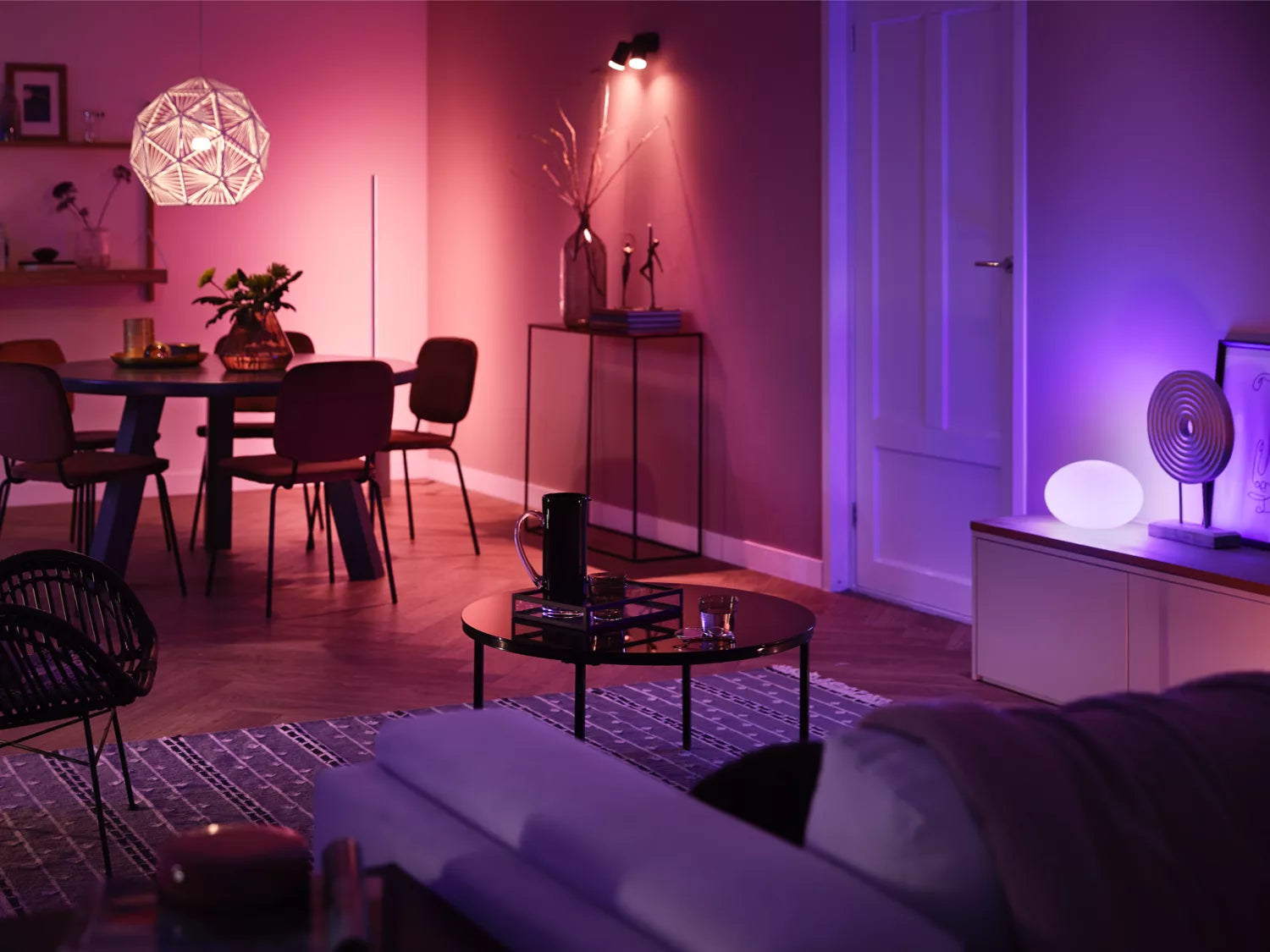 Philips Hue White and color ambiance Starterkit: 3 E27 slimme lampen (1100) + smart button